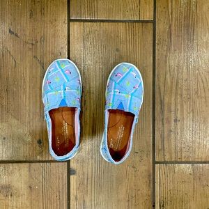 Toms blue madras flamingo embroidered youth 13 shoes